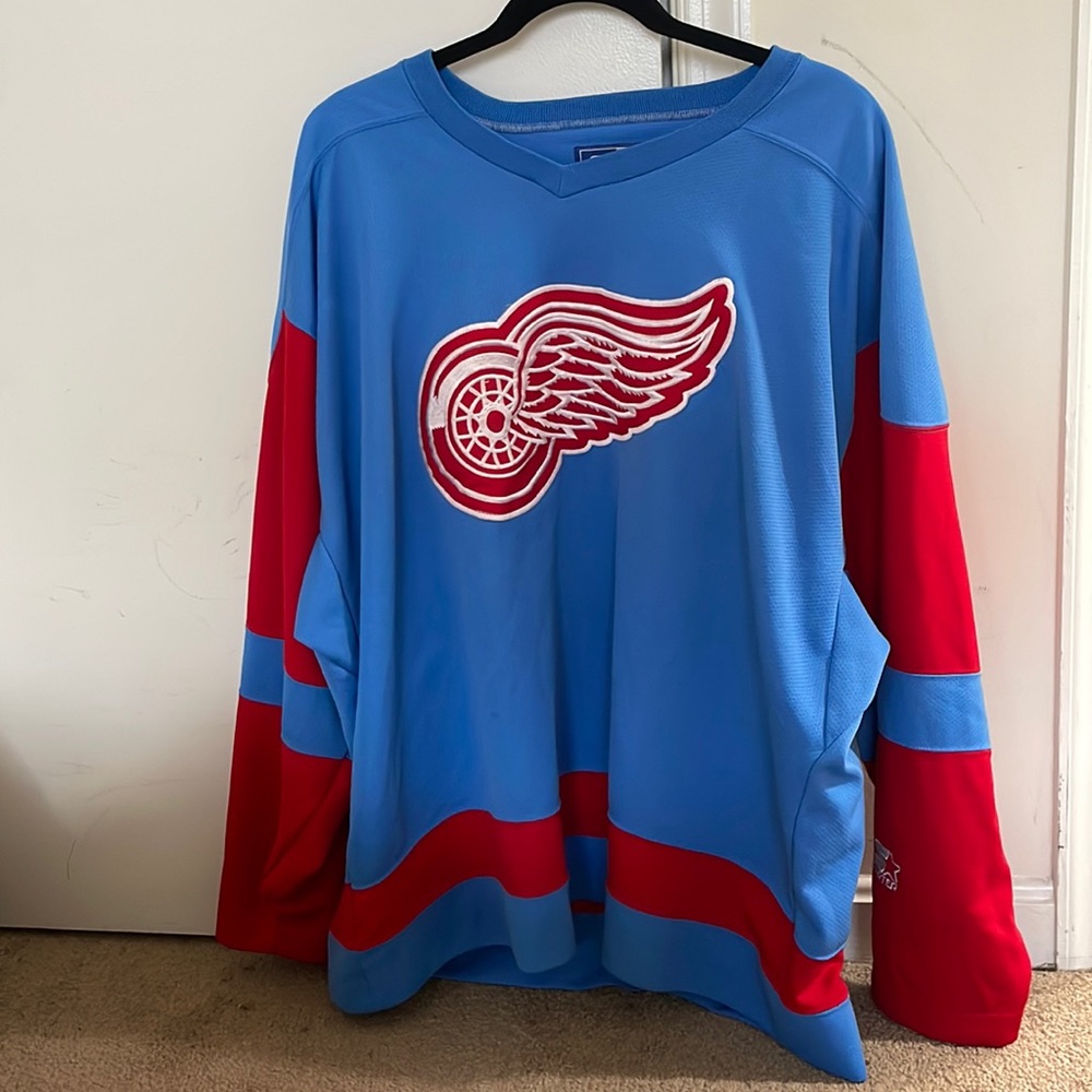 Vintage 90s Detroit Red Wings Starter Jersey